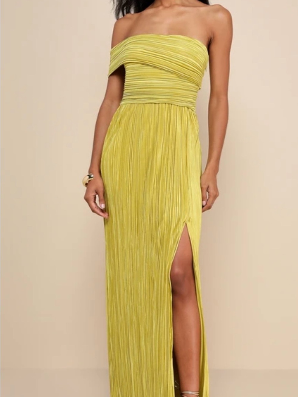 Lulu's Strapless Pleated Gown in Chartreuse